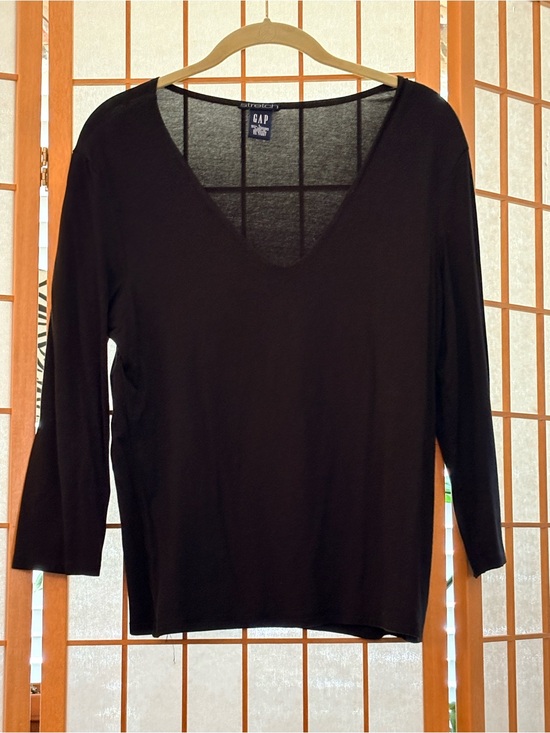 GAP Tops - GAP Black V-Neck Long Sleeve Tee Large
